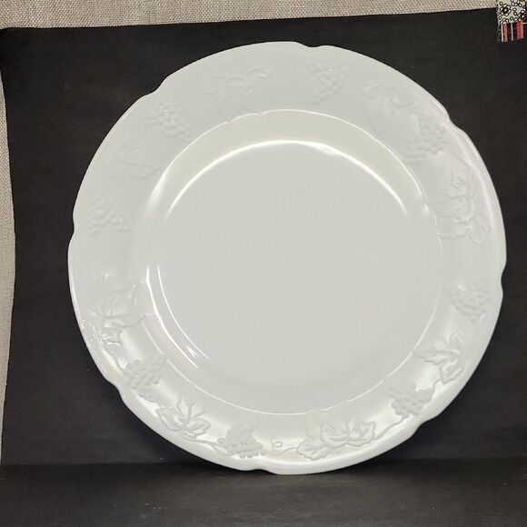 Vintage Milk Glass Colony Harvest Grape Serving Platter 14" - Picture 1 of 5